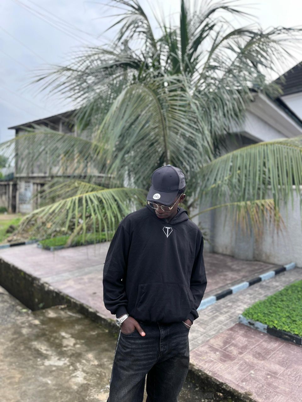 Customer wearing Timenon T1