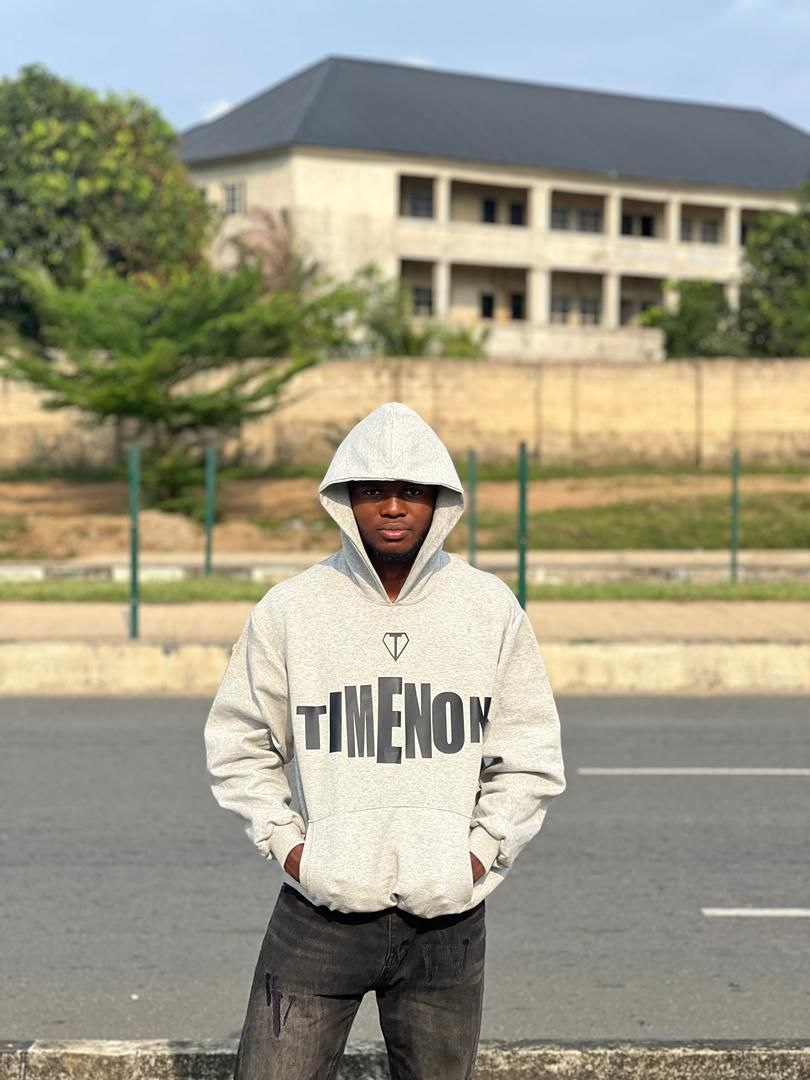Customer wearing Timenon T1 Pro