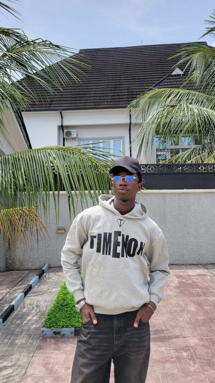 Customer wearing Timenon T1 Pro